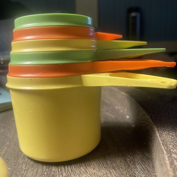 Set of 6 Vintage Tupperware Stacking Measuring Cups Yellow Green Orange - Picture 3 of 11